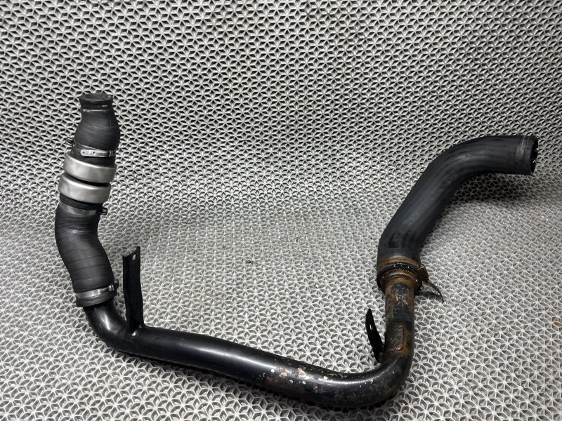 Патрубок интеркулера нижний передний citroen jumper 2008 250 2.2 HDI. контрактная