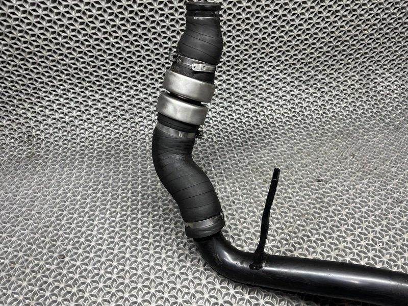 Патрубок интеркулера нижний передний jumper 2008 250 2.2 HDI.