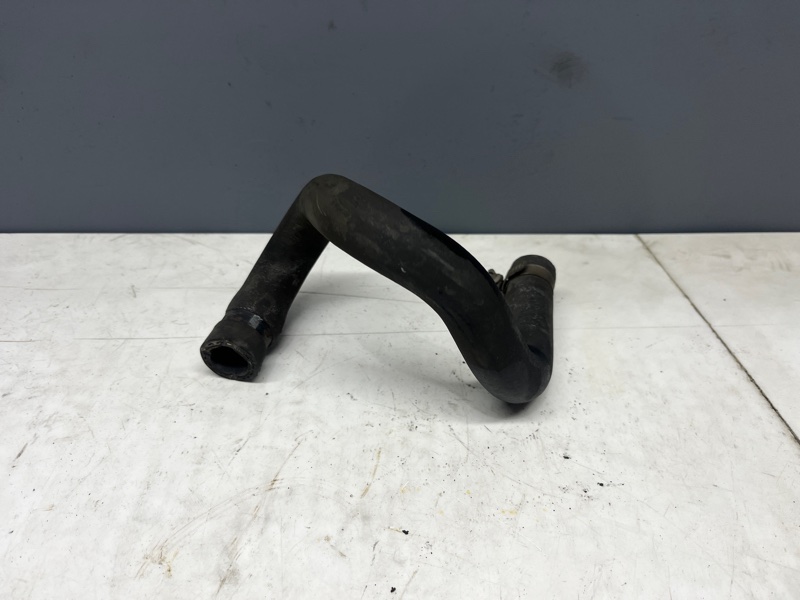 Запчасть трубка помпы citroen jumper 2008 250 2.2 HDI. контрактная Трубка помпы citroen jumper 2008 250 2.2 HDI. контрактная