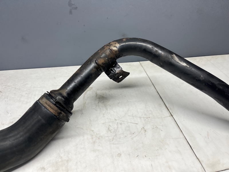 Патрубок интеркулера нижний передний citroen jumper 250 2.2 HDI.