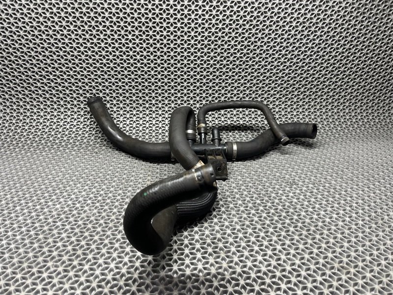 Патрубок системы охлаждения передний citroen jumper 2008 250 2.2 HDI. контрактная