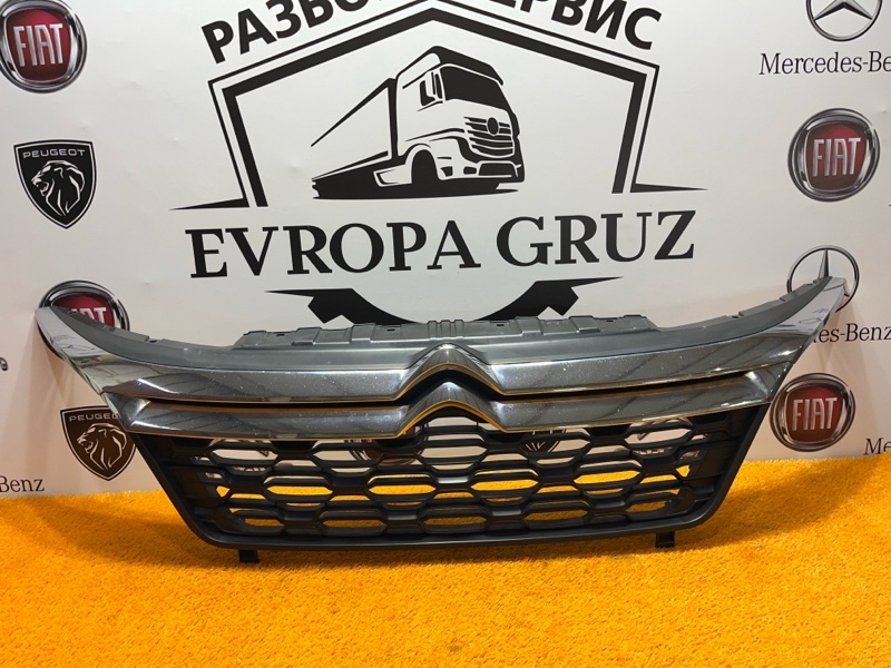 Решетка радиатора передняя Citroen jumper ЕВРО 5 2016 290 EURO 5 2.2 HDi 4HV (P22DTE) 1315804070 контрактная