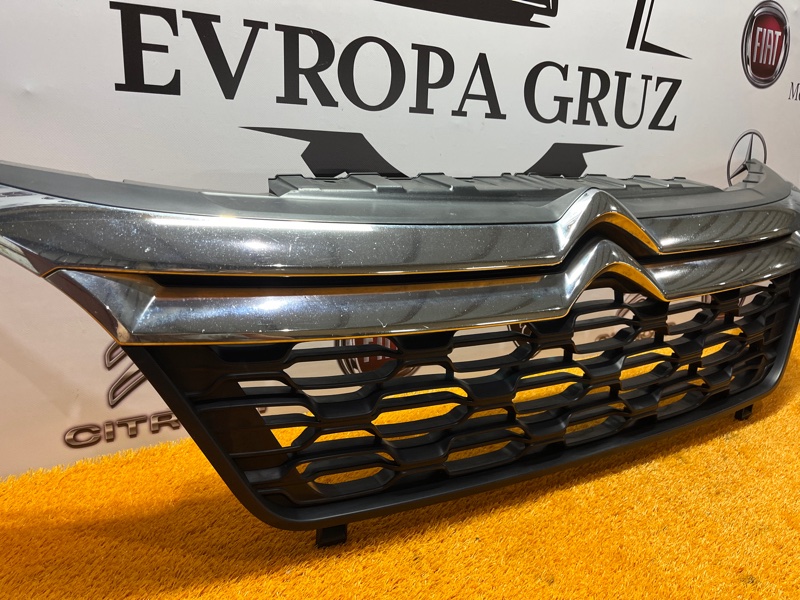 Решетка радиатора передняя jumper ЕВРО 5 2016 290 EURO 5 2.2 HDi 4HV (P22DTE)