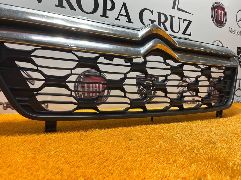 Решетка радиатора передняя jumper ЕВРО 5 2016 290 EURO 5 2.2 HDi 4HV (P22DTE)