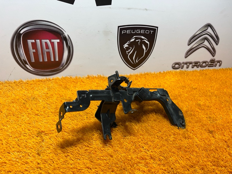 Кронштейн проводки Boxer 2016 290 EURO 5 2.2 HDi 4HV (P22DTE) 130 л.с Кронштейн проводки Boxer 2016 290 EURO 5 2.2 HDi 4HV (P22DTE) 130 л.с