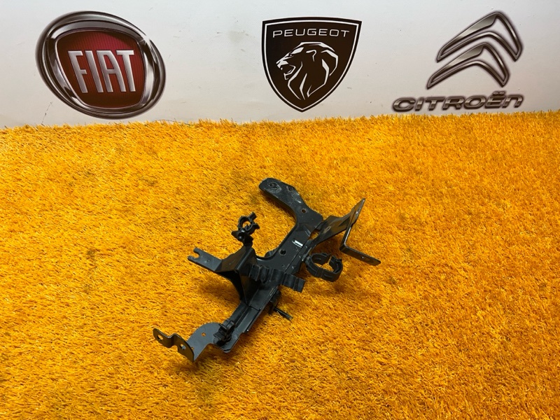 Кронштейн проводки Boxer 2016 290 EURO 5 2.2 HDi 4HV (P22DTE) 130 л.с Кронштейн проводки Boxer 2016 290 EURO 5 2.2 HDi 4HV (P22DTE) 130 л.с