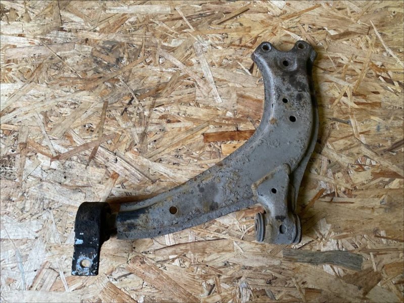 Рычаг подвески передний левый Peugeot Partner 1 2007 Б/У