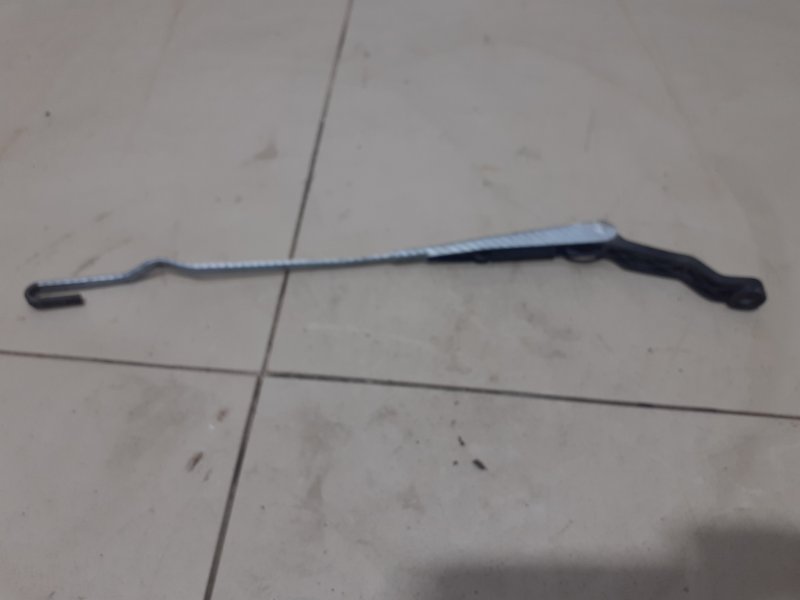 Поводок стеклоочистителя передний левый Partner Tepee 2007