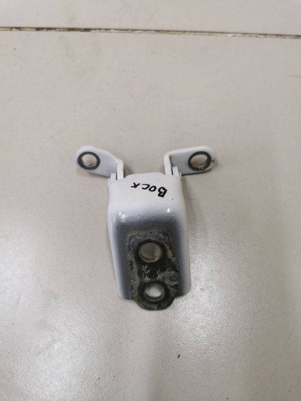 Петля двери нижняя задняя левая Москвич 3