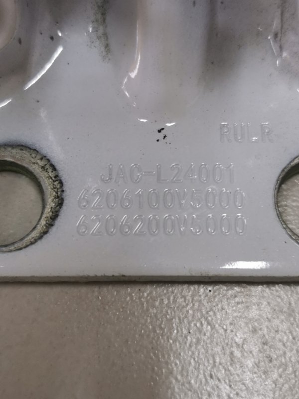 Петля двери верхняя задняя левая 3