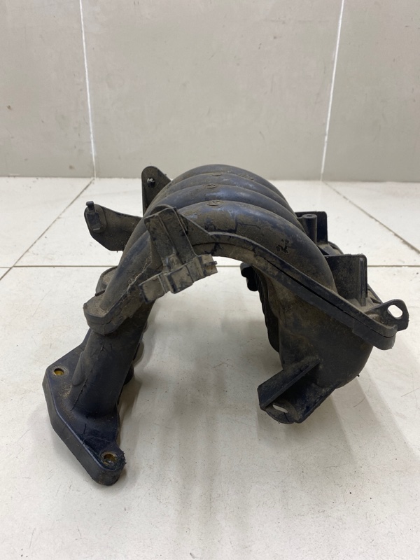 Коллектор впускной 206