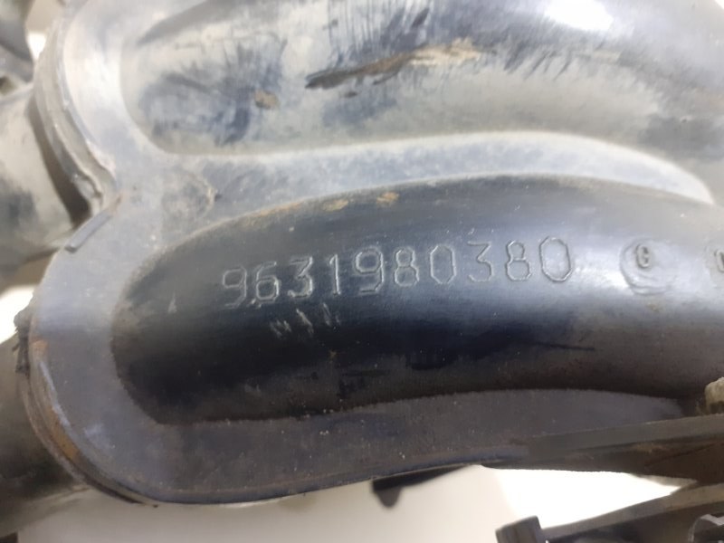 Коллектор впускной 206 Хэтчбэк 1.1