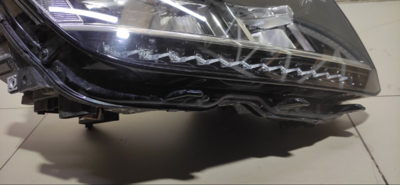 Фара правая Tiguan 2