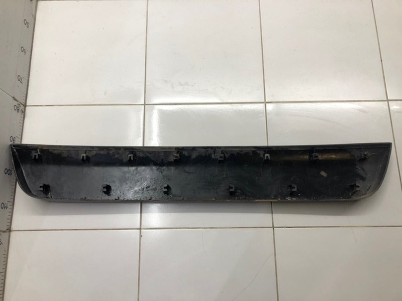 Накладка двери багажника Rexton 2 2008 D27DT Накладка двери багажника Rexton 2 2008 D27DT