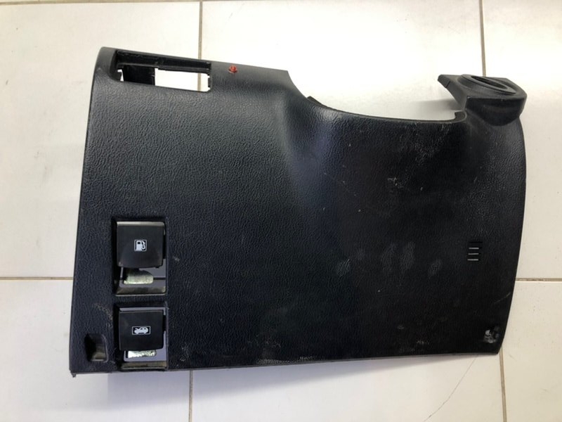 Запчасть накладка торпедо левая SsangYong Rexton 2 2008 D27DT Б/У Накладка торпедо левая SsangYong Rexton 2 2008 D27DT Б/У