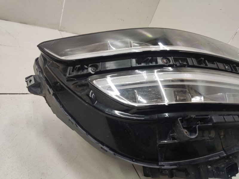 Фара правая GV80 Фара правая GV80