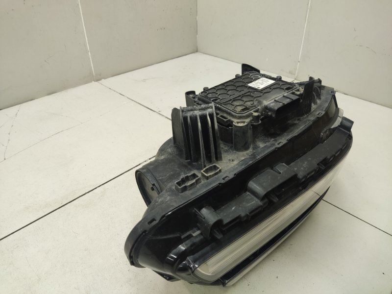 Фара правая GV80 Фара правая GV80