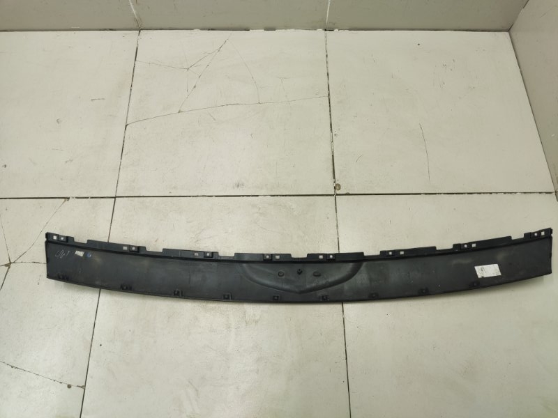 Накладка на решетку радиатора передняя GV80