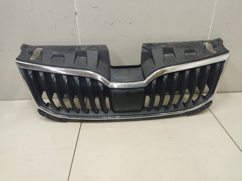 Решетка радиатора Skoda Octavia A7 2018 CWVA 5E0853653AZD4 Б/У