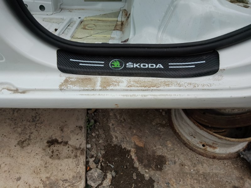 Порог со стойкой левый Octavia A7 2018 CWVA