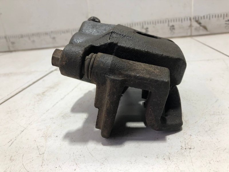 Суппорт тормозной задний правый Hover H3 2010 4G63S4M