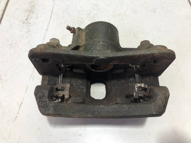 Суппорт тормозной задний правый Hover H3 2010 4G63S4M