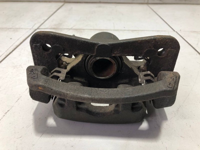 Суппорт тормозной задний правый Hover H3 2010 4G63S4M