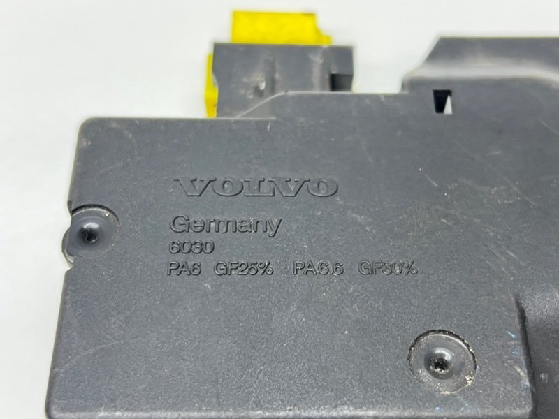 Замок багажника S80