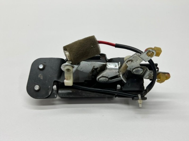 Замок двери багажника Lacetti 2008 J200 Хэтчбек