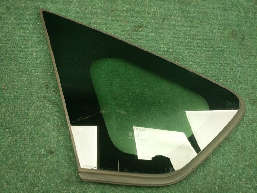 Стекло Toyota Prius ZVW30 2ZRFXE 2012 заднее левое (б/у)