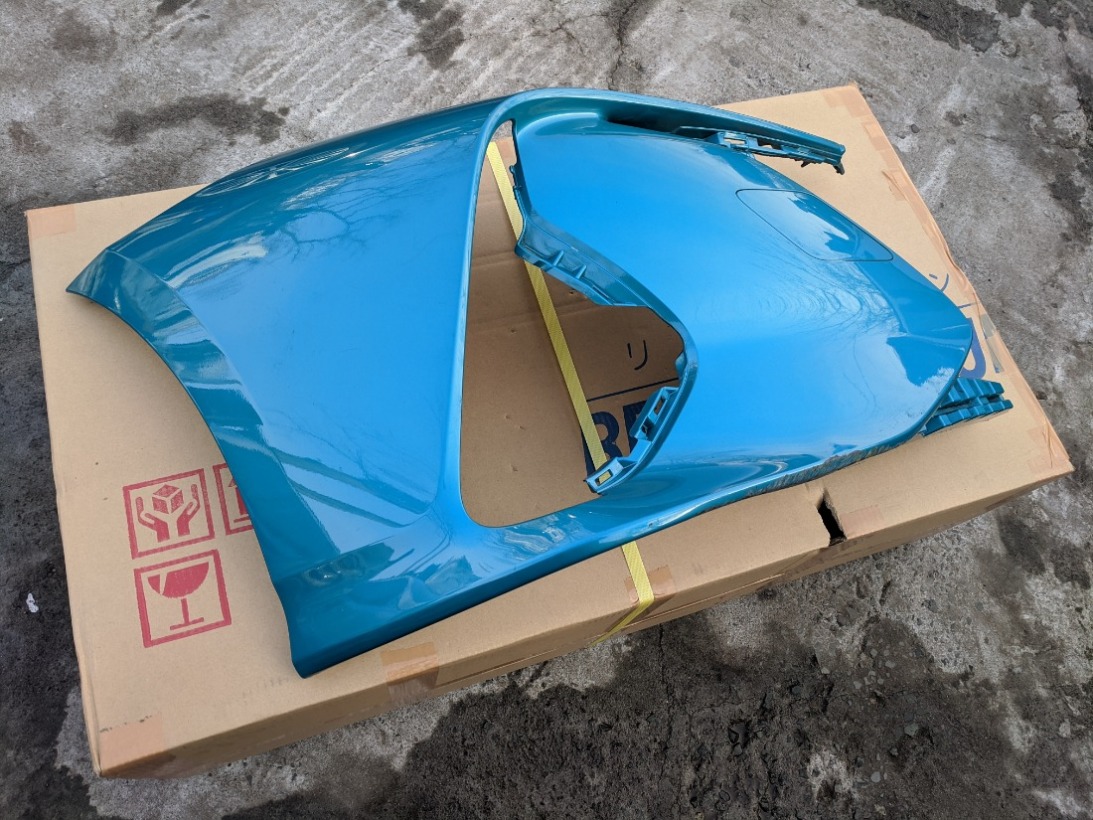 Бампер Toyota Prius Phv ZVW52 2020 передний правый (б/у)