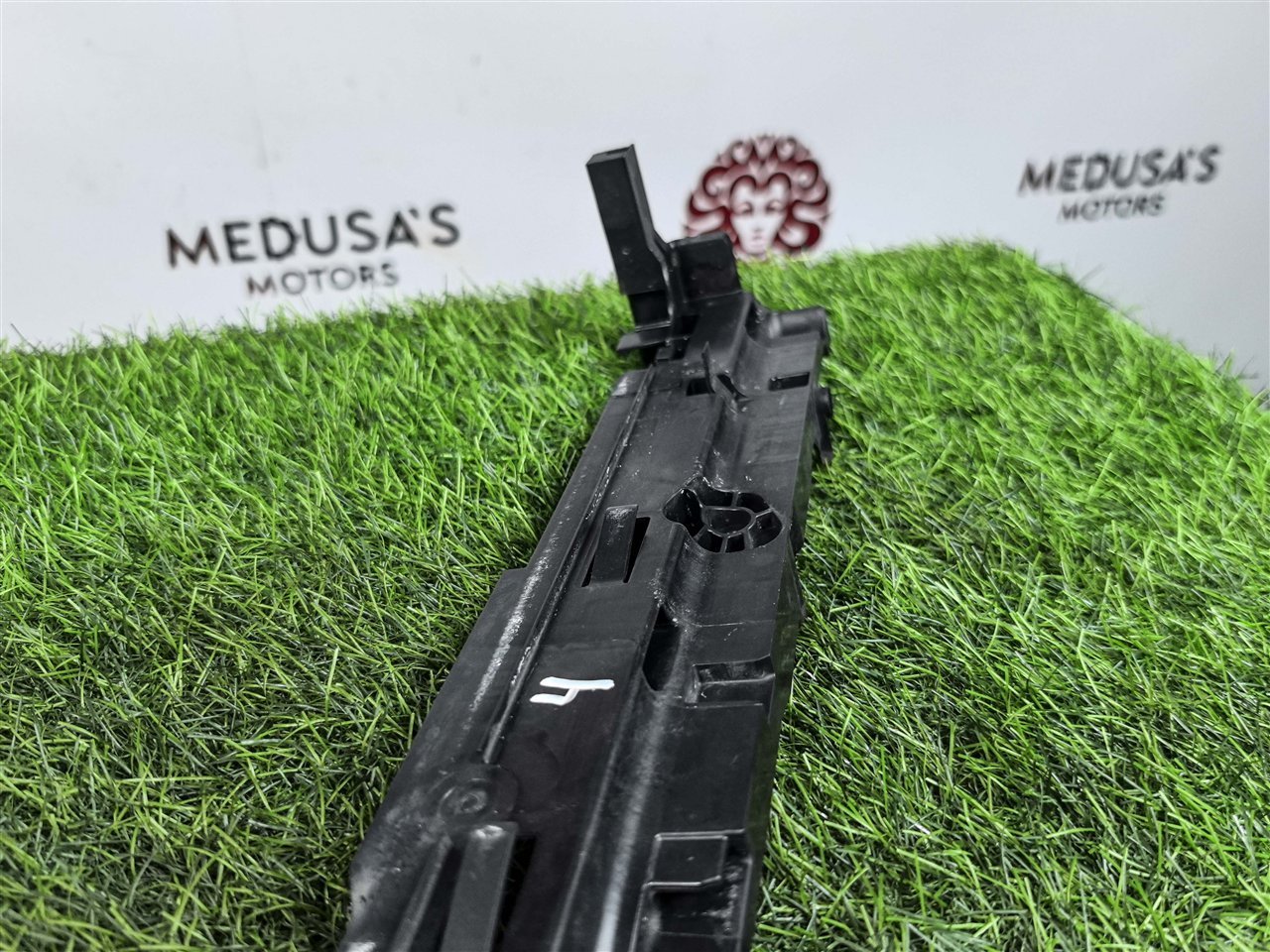 Кронштейн радиатора CLS-Class 2018 C257 3.0 Дизель OM656010