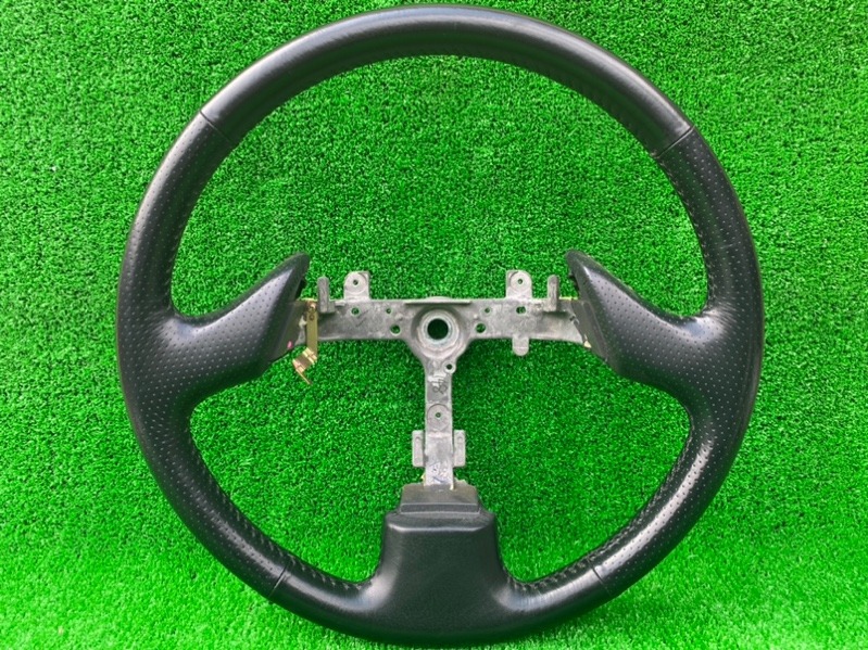 Руль Toyota Aristo JZS160 (б/у) Руль Toyota Aristo JZS160 (б/у)