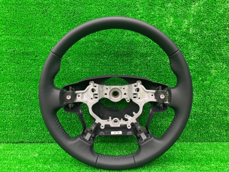 Руль Toyota Camry AVV50 (б/у) Руль Toyota Camry AVV50 (б/у)