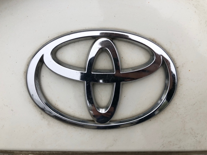 Эмблема Toyota Alphard ANH15 (б/у)