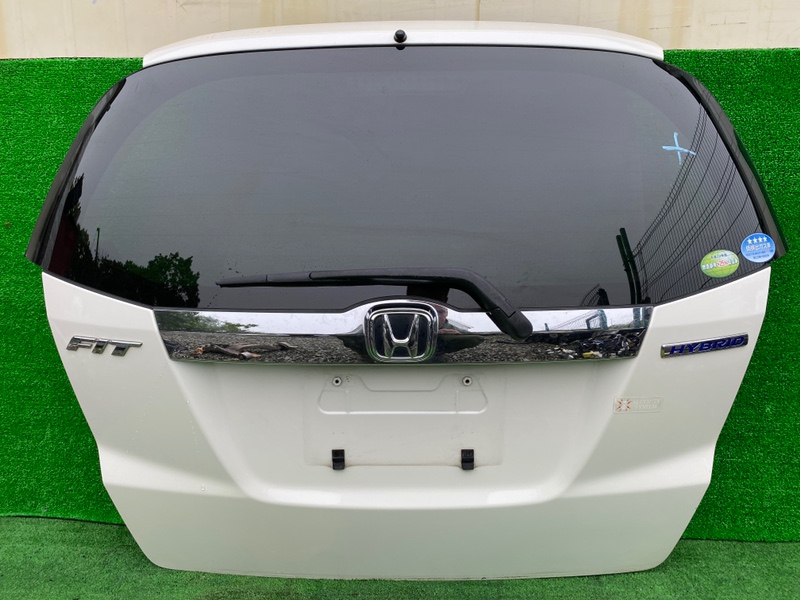 Дверь 5-я Honda Fit GE6 (б/у) Дверь 5-я Honda Fit GE6 (б/у)
