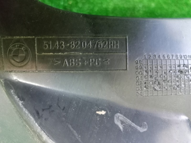 Обшивка стойки кузова задняя правая X5 E53 M54B30