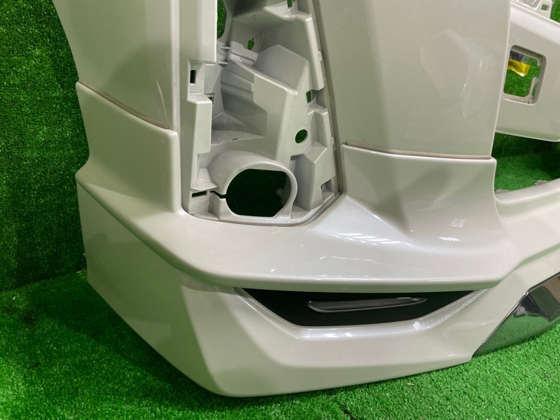 Бампер передний TOYOTA ROOMY M900A 1KRFE