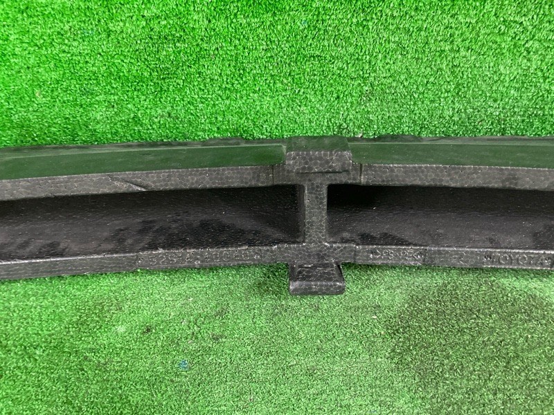 Пенопласт в бампер передний HARRIER ASU60W 8ARFTS Пенопласт в бампер передний HARRIER ASU60W 8ARFTS