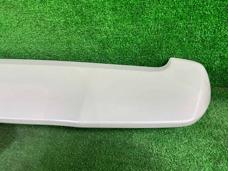 Спойлер ESQUIRE ZRR80 3ZRFAE