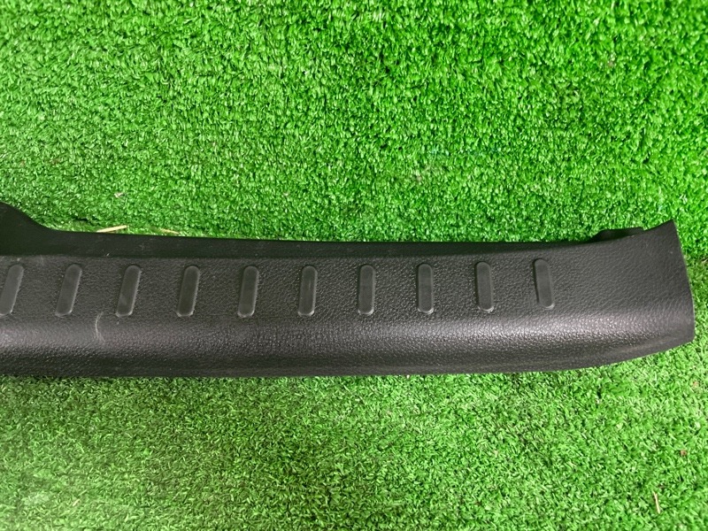 Накладка замка багажника SERENA C27 MR20DD