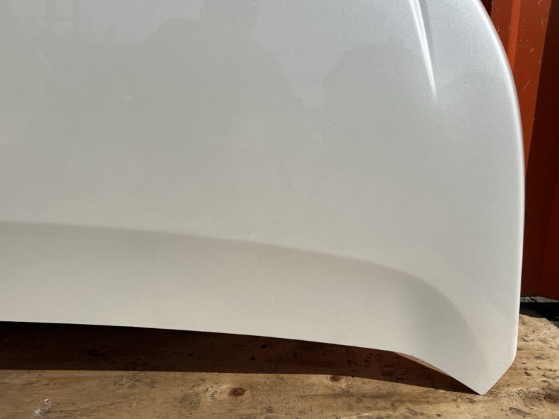 Капот для TOYOTA VOXY ZWR90W 4 ракурс Капот для TOYOTA VOXY ZWR90W 4 ракурс