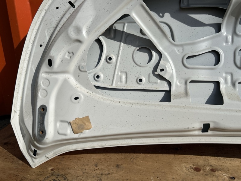 Капот для TOYOTA VOXY ZWR90W 9 ракурс Капот для TOYOTA VOXY ZWR90W 9 ракурс