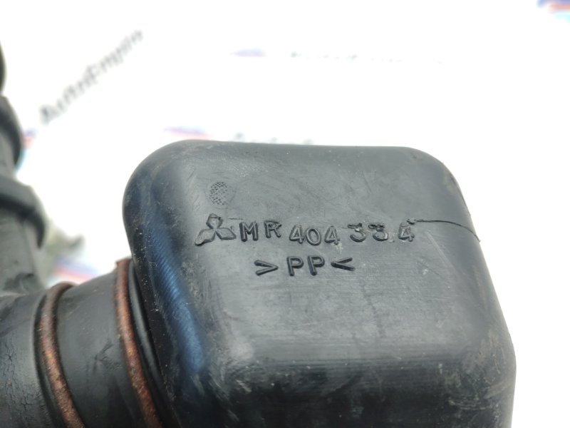 Патрубок впускной MITSUBISHI DION CR6W 4G94
