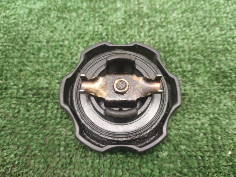 Крышка маслозаливной горловины GALANT 1996-2003 EA2W 4G63