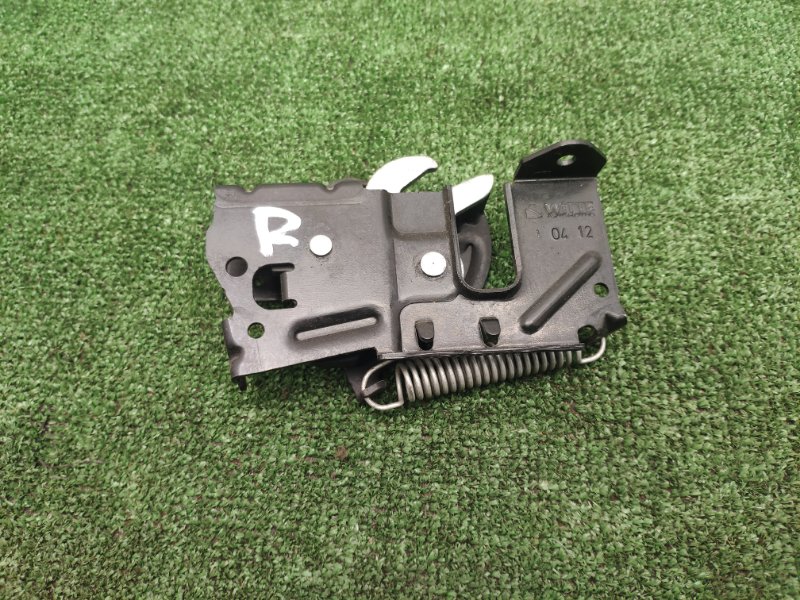 Замок капота правый BMW 1 2012 F20 N13 51237242549 контрактная