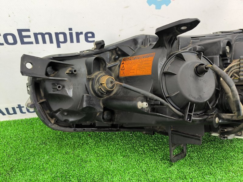 Фара правая OUTLANDER XL 2011 CW4W 4B11