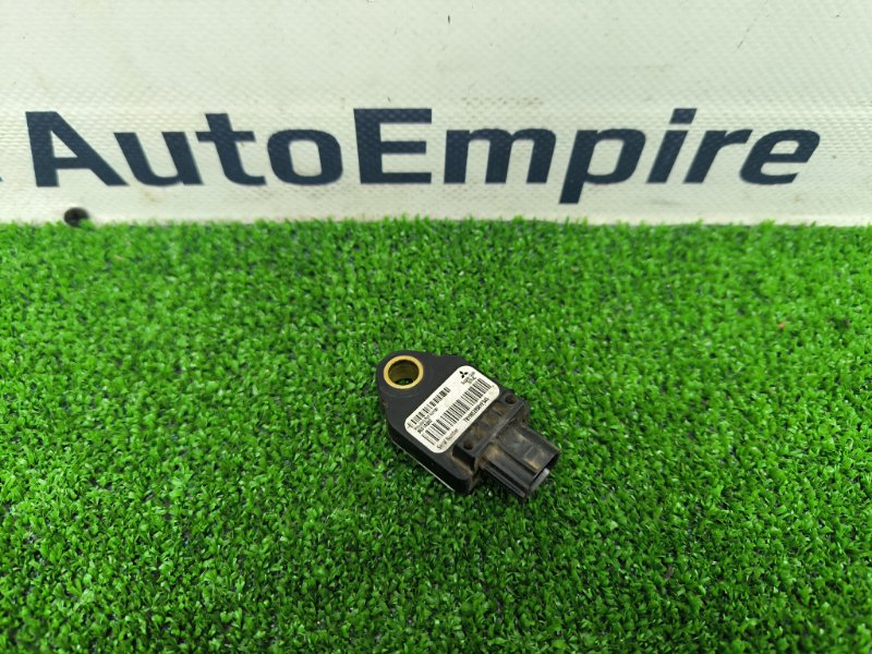 Запчасть датчик airbag MITSUBISHI OUTLANDER XL 2011 CW4W 4B11 8651A002 контрактная Датчик airbag MITSUBISHI OUTLANDER XL 2011 CW4W 4B11 8651A002 контрактная