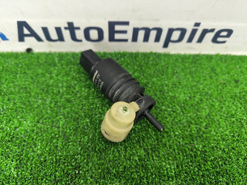 Насос омывателя MITSUBISHI OUTLANDER XL 2011 CW4W 4B11 8260A059 контрактная