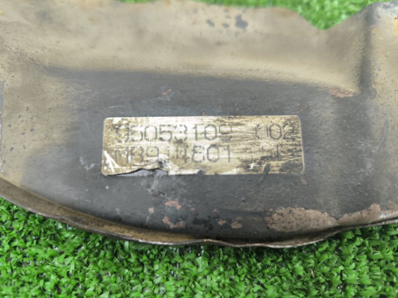 Пыльник тормозного диска передний левый DIAMANTE F31A Пыльник тормозного диска передний левый DIAMANTE F31A